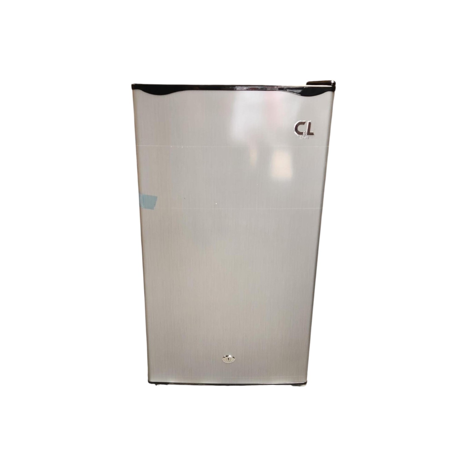MINI BAR CYL 1 PUERTA FRIO HUMEDO CON LLAVE MODELO 90SS3